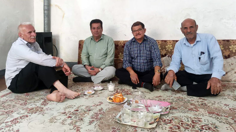 دیدار اعضای انجمن نجات خوزستان با خانواده علیرضا حسینی پور