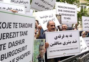 گزارش انجمن نجات از تجمع خانواده های اعضای گرفتار در فرقه رجوی در مقابل دفتر صلیب سرخ بین المللی