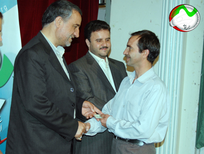 اعطای امان نامه به افراد بازگشتی در اصفهان