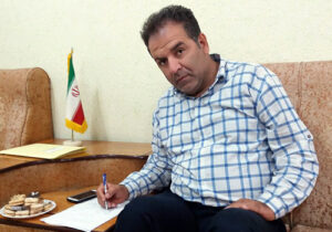 شرایط دیدار با برادرم کریم جباری را که سی سال است ندیده ایم، فراهم کنید.