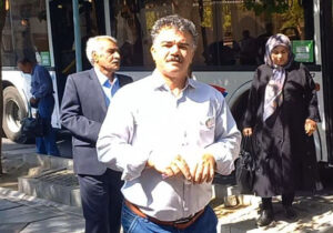 دیدار مسئول انجمن نجات زنجان با آدم کریمی، عضو سابق مجاهدین خلق