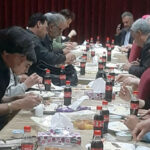 حضور خانواده های کرمانشاهی در مراسم افطار به میزبانی انجمن نجات