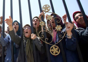 خشونت ، فشار و اجبار سیستماتیک بر اعضای مجاهدین خلق