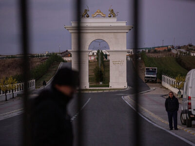 ساکنان اشرف ۳ چگونه برای پیشی گرفتن پهلوی تنبیه می‌شوند