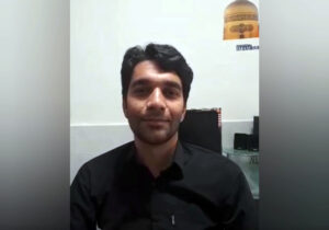 اسمت را بر روی کتیبه ای از جنس عاطفه حک می کنم