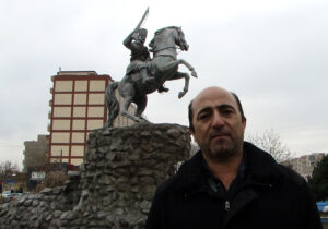 خاطره محمد رضا مبین از اولین دیدار با خانواده – قسمت ۸