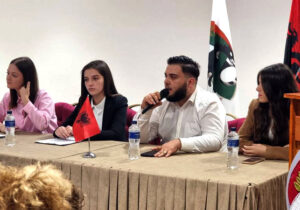 متن سخنرانی آلدو سولولاری در کنفرانس اشکودر