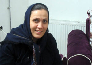 مامان خیلی واست بی تابی می کنه و دلش تنگ شده