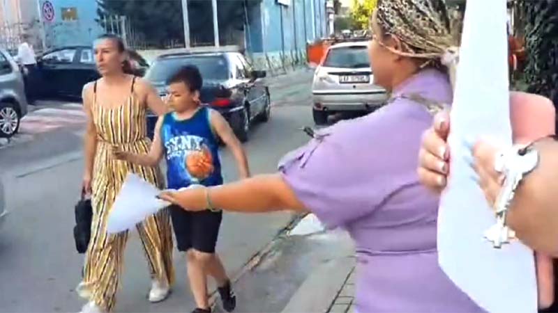 تشکل زنان انجمن نجات آلبانی، صدای مادران چشم انتظار