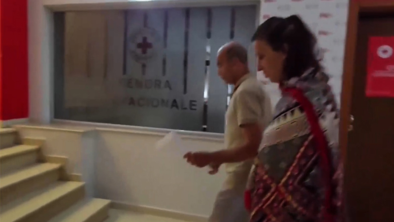 تلاش برای رساندن نامه ها