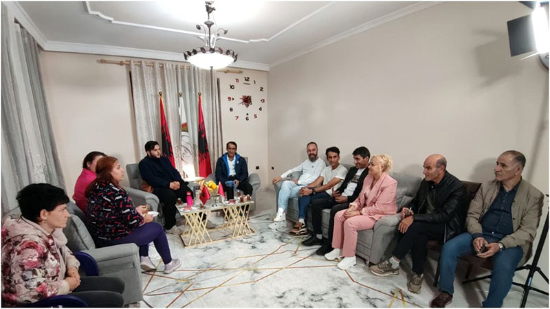 دیدار کریستیان کوتوری با اعضای انجمن نجات آلبانی