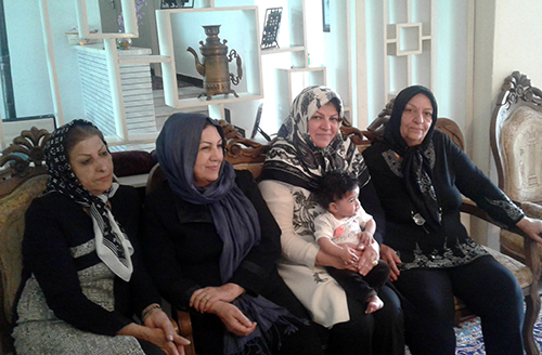 خانم فاتحی تنها ارزوی خود را آزادی فرزندش ذکر کرد