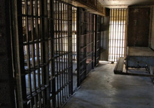 زندان صیدنایا یادآور زندان اسکان مجاهدین خلق