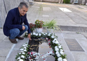 حضور مسئول انجمن نجات گیلان در مراسم چهلم مادر فرزان پورعابد