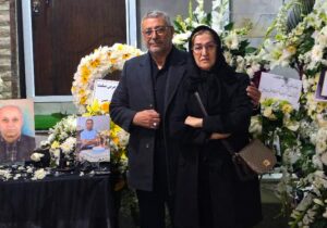 مشتاقانه در انتظارت هستیم