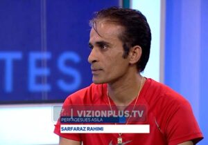 گفتگوی شبکه ویزیون پلاس آلبانی با سرفراز رحیمی در پی حوادث اخیر در کمپ اشرف ۳