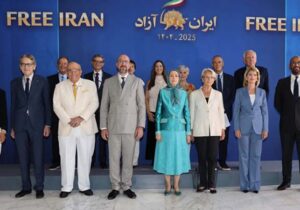 چقدر از مریم رجوی پول گرفتی؟