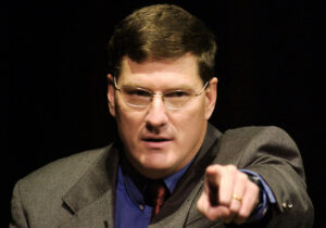 اسکات ریتر: افراد مسلح مجاهدین خلق در شهرهای ایران