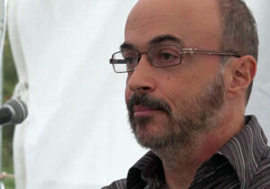 نویسنده آمریکایی: چگونه می توان روی سازمانی با چند هزار نیروی فرتوت حساب باز کرد؟