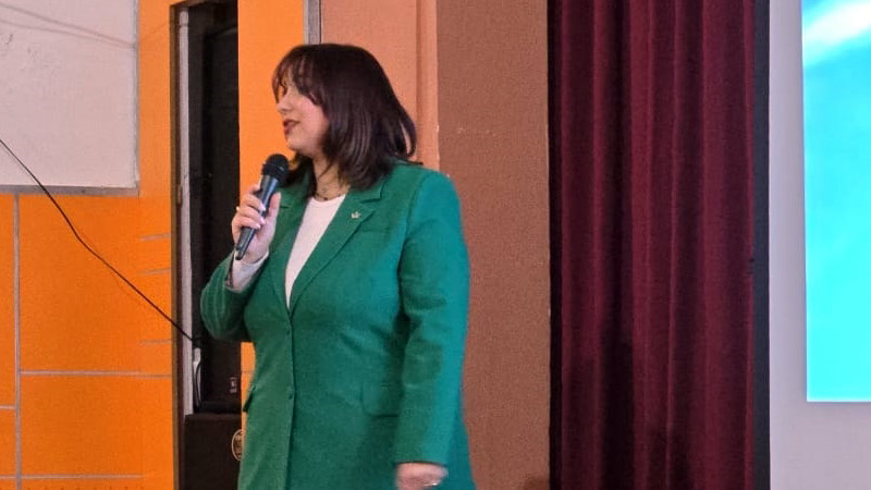 سخنرانی رئیس انجمن نجات آلبانی در همایش فییر