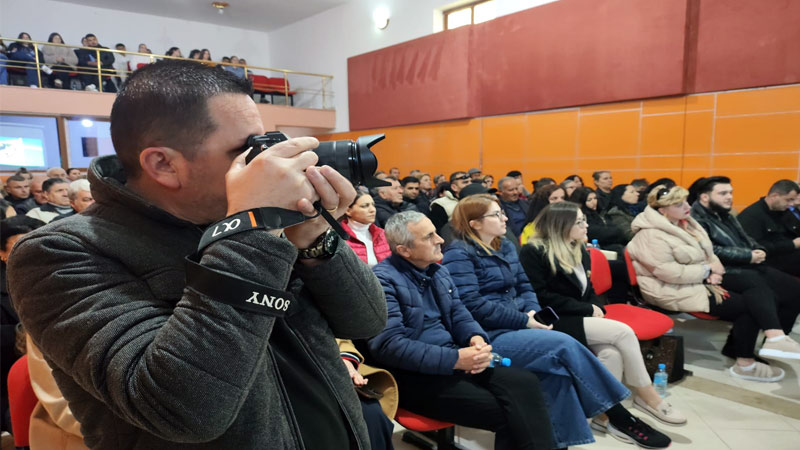 سخنرانی رئیس انجمن پارتیزان های سابق در همایش فییر انجمن نجات آلبانی