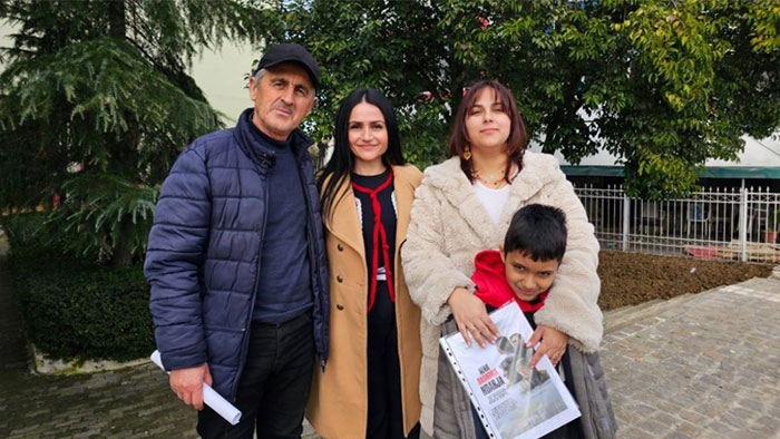 همایش انجمن نجات همراه با اکران مستند در شهرستان فییر در آلبانی 