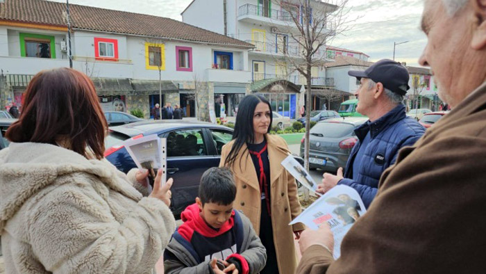 همایش انجمن نجات همراه با اکران مستند در شهرستان فییر در آلبانی 