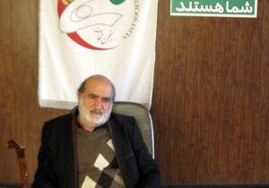 داریوش نه اهل سیاست بود و نه عضو گروهی