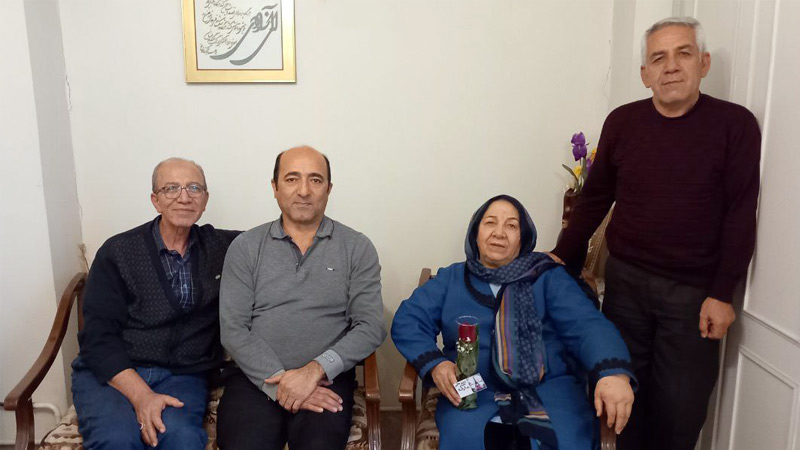 دیدار اعضای انجمن نجات با مادر سعادت به مناسبت روز مادر