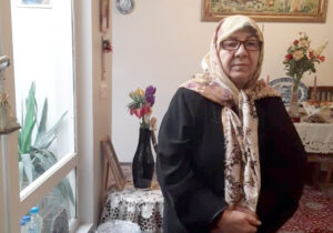 در کدام دین و مذهب، مادر را از دیدار فرزندانش محروم می کنند؟