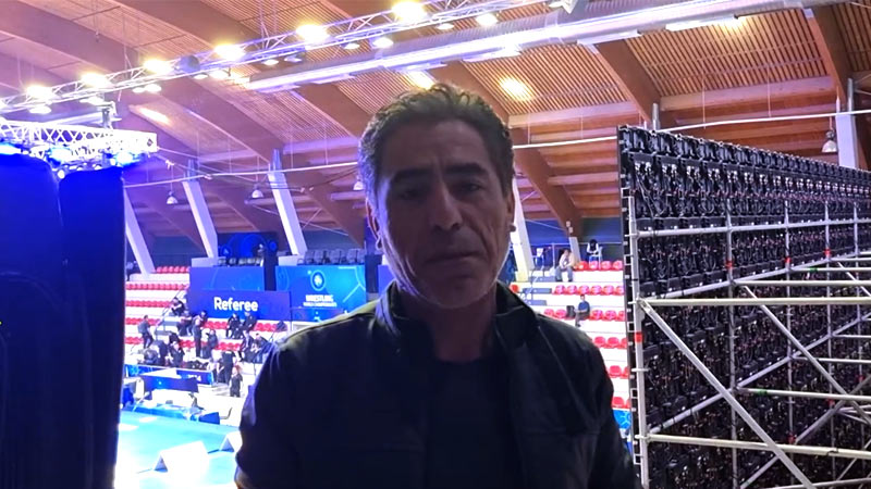 اینجا نقطه تمایز زندگی درون و بیرون از تشکیلات رجویست