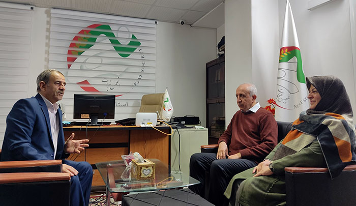 دیدار و گفتگوی مدیر عامل انجمن نجات و مسئول تشکل مادران با اعضای انجمن نجات سمنان