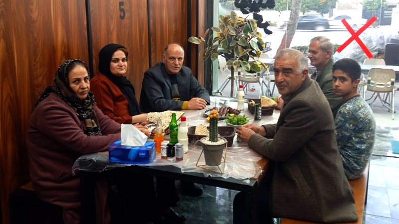 دورهمی با خانواده های مازندرانی اعضای گرفتار در فرقه رجوی