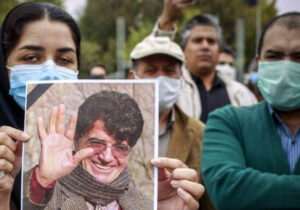 شجریان به هیج حزب و جریان سیاسی وابسته نبود