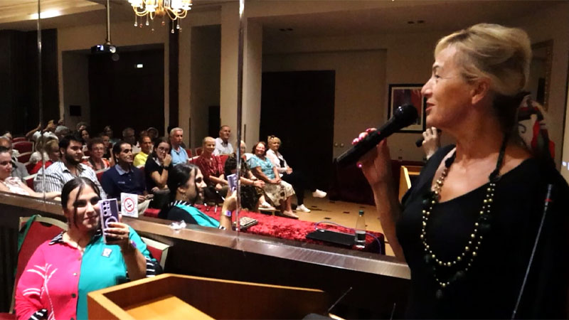 سخنرانی نعیمه جونگیتسای و آلدو سولولاری در هتل دورا سیتی تیرانا