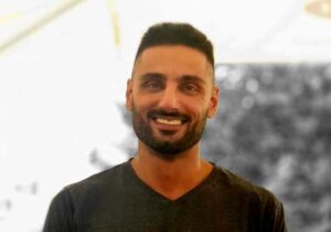 بابت خودسوزی نکردن برای مریم از مسعود طلب بخشش کردم