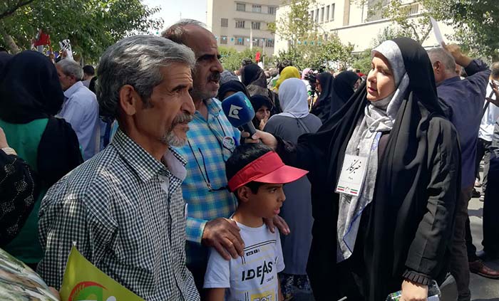 خانواده های اراکی مقابل سفارت ترکیه