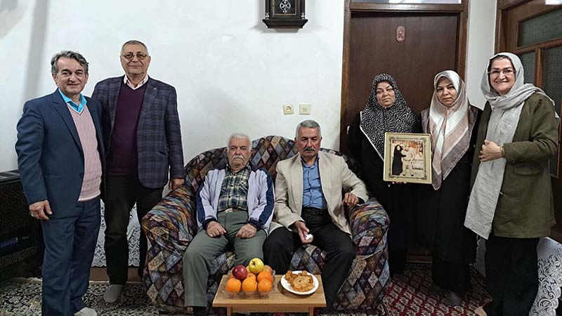دیدار نوروزی اعضای انجمن نجات گیلان با خانواده محمد تقی یوسفی گیلاکجانی