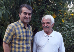 ۳۵ سال است که چشم انتظارش هستم