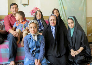 درخواست خواهران محمد زارع زاده از دادستان دادگاه کیفری بین المللی