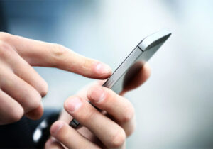 چرا داشتن تلفن همراه در فرقه رجوی ممنوع است؟