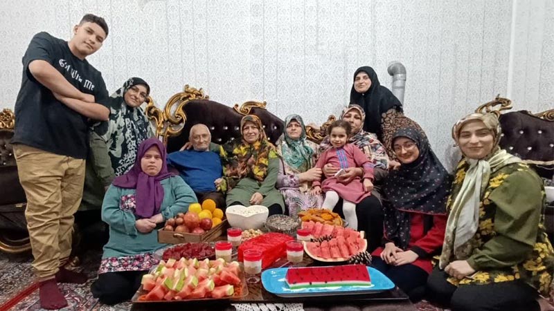 علی جان سفره یلدایی مان در نبود تو رنگی نداشت